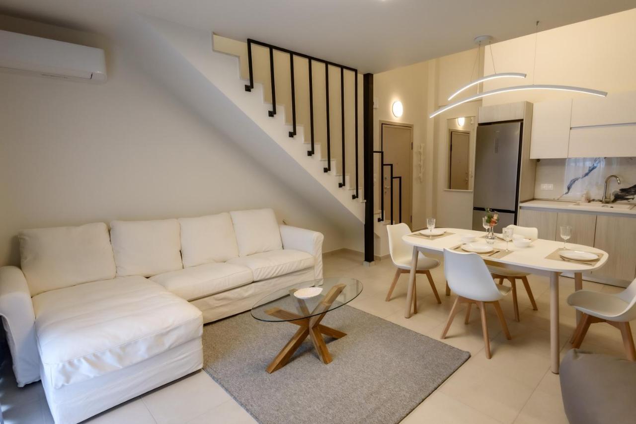 Itaka Familiy Apartments - Halkidiki Suites Com Nikiti  Extérieur photo