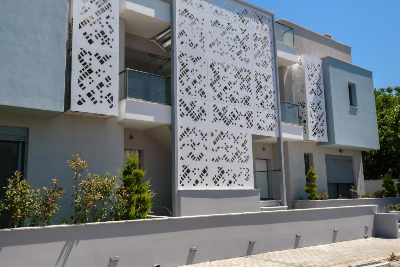 Itaka Familiy Apartments - Halkidiki Suites Com Nikiti  Extérieur photo